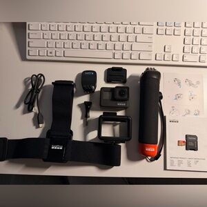 📸 GoPro Hero7 Black + Complete Accessory Kit + Semi-Rigid Case